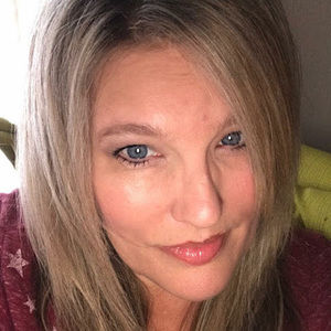 Meet your Posher, Lorraine